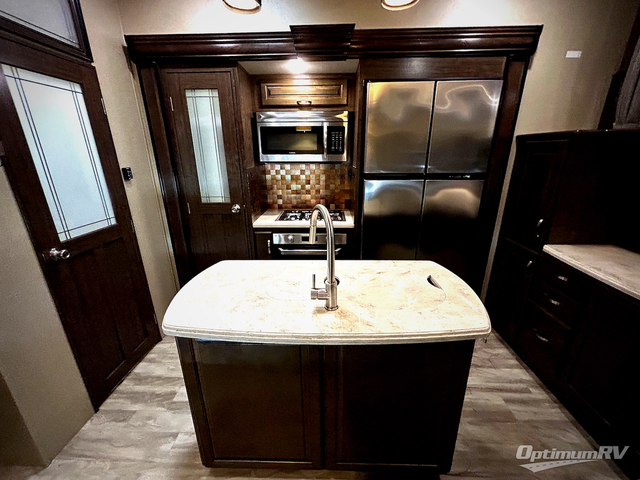 2019 Grand Design Solitude 380FL Photo 6