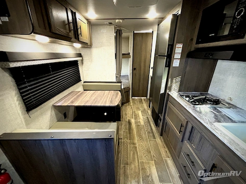 2022 Gulf Stream Kingsport Ultra Lite 248BH RV Photo 2