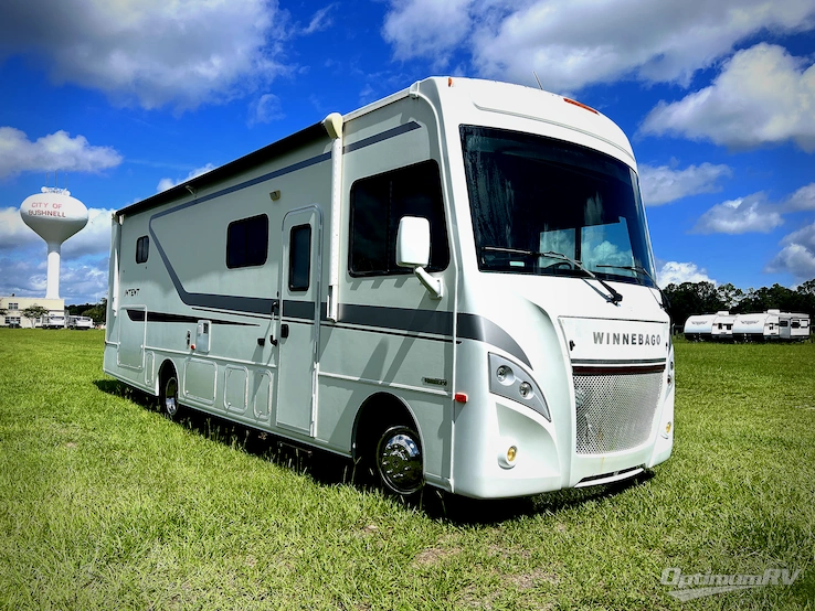 2018 Winnebago Intent 26M RV Photo 1