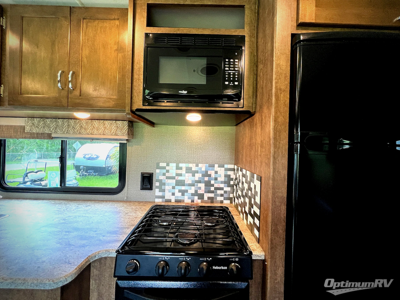 2018 Winnebago Intent 26M Photo 14