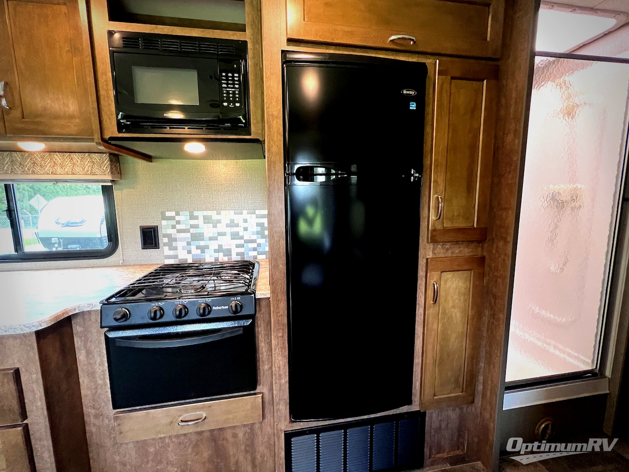 2018 Winnebago Intent 26M Photo 15