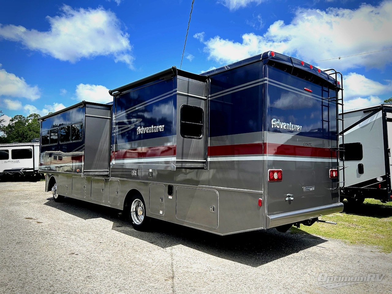 2022 Winnebago Adventurer 36Z Photo 2