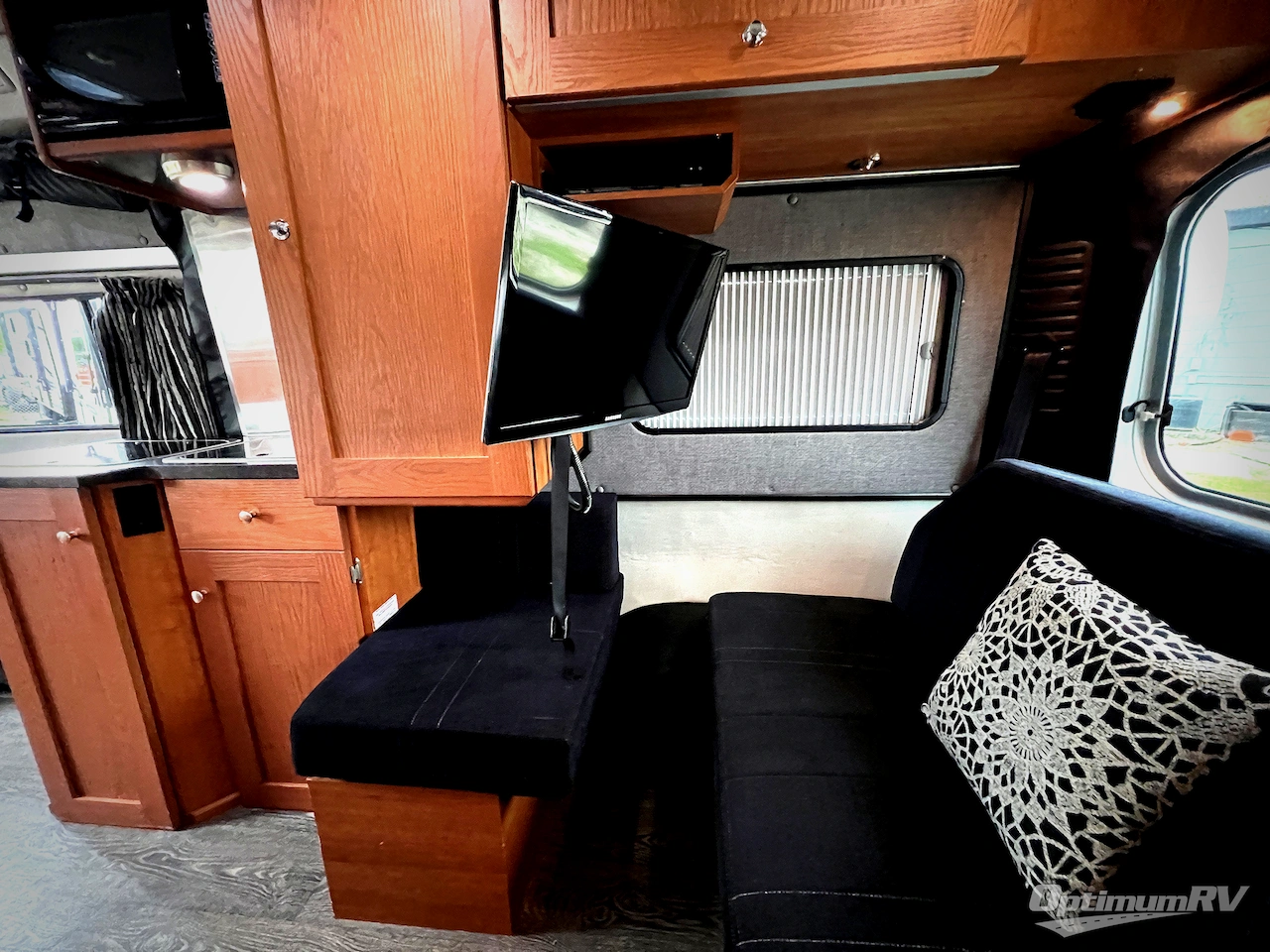 2016 Roadtrek Zion SRT Photo 17