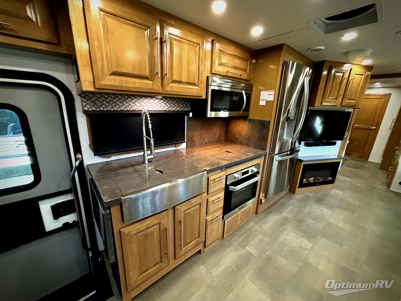 2023 Forest River Georgetown 7 Series 36D7 Photo 9