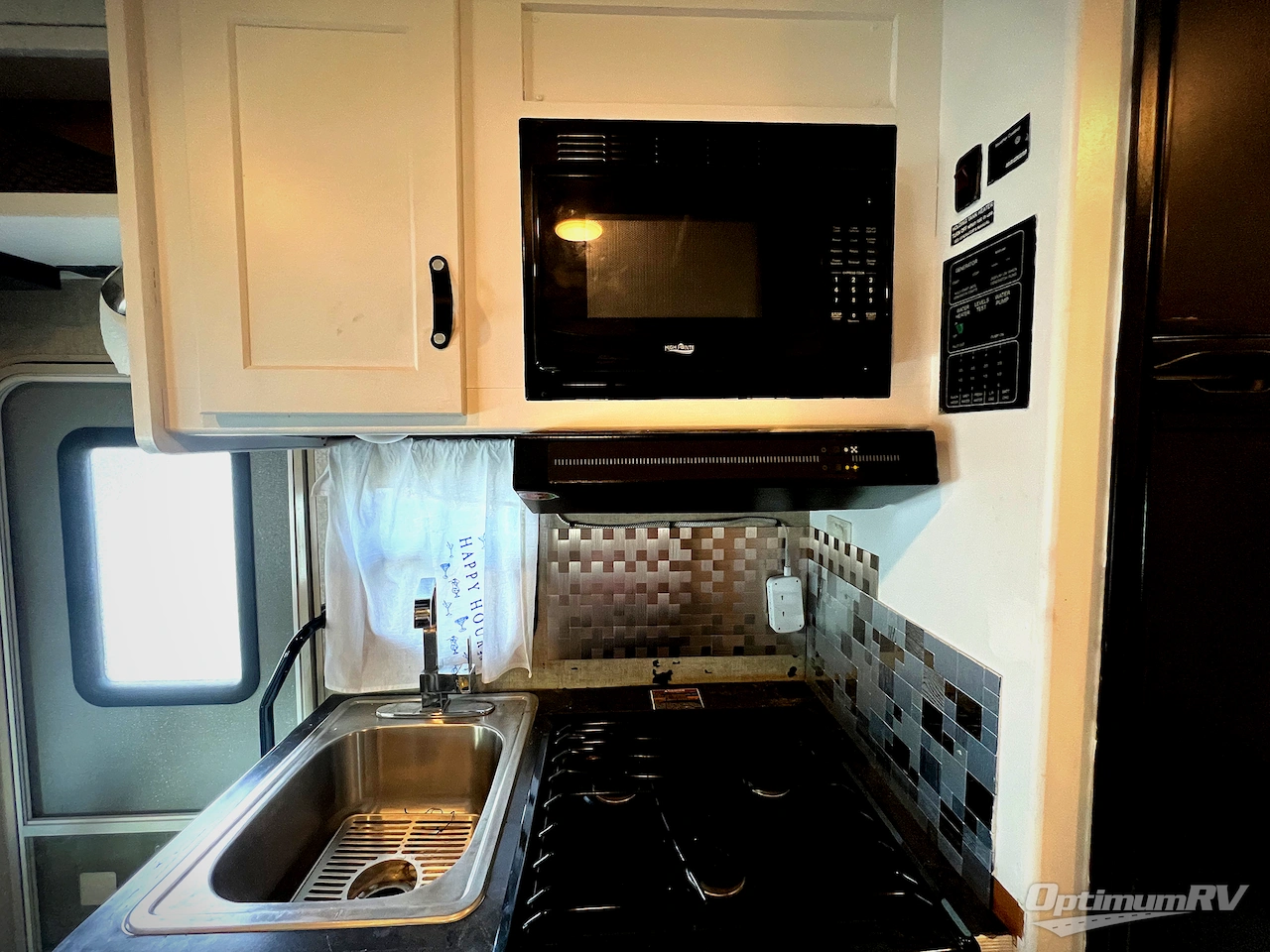 2018 Winnebago Minnie Winnie 22R Photo 11