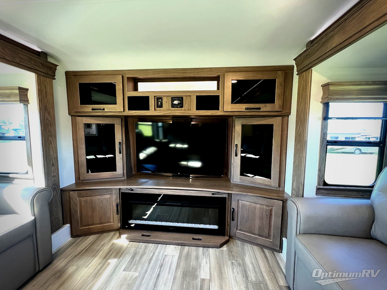 2023 Alliance Paradigm 385FL Photo 8