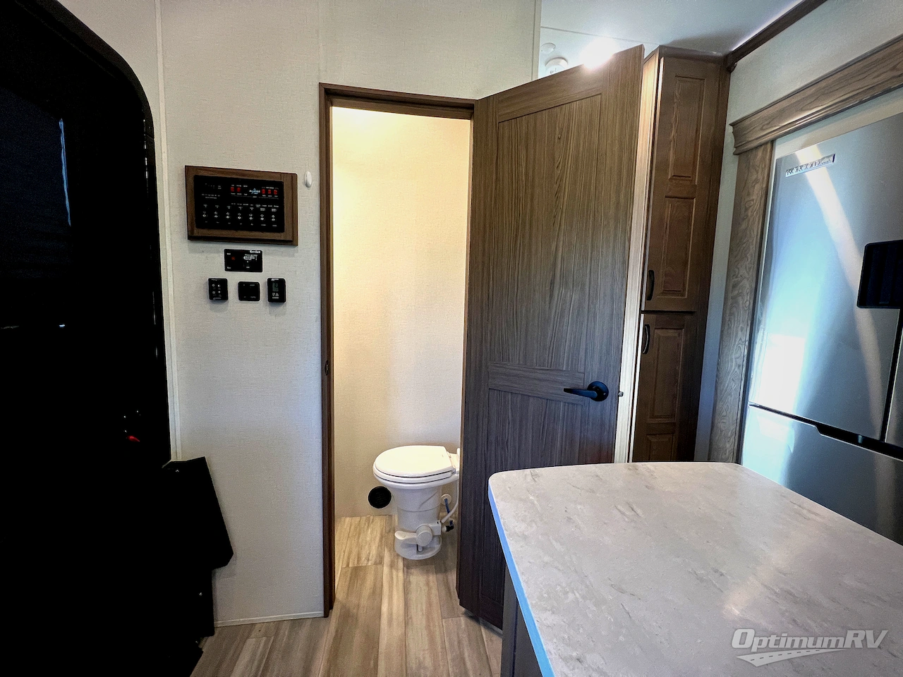 2023 Alliance Paradigm 385FL Photo 18