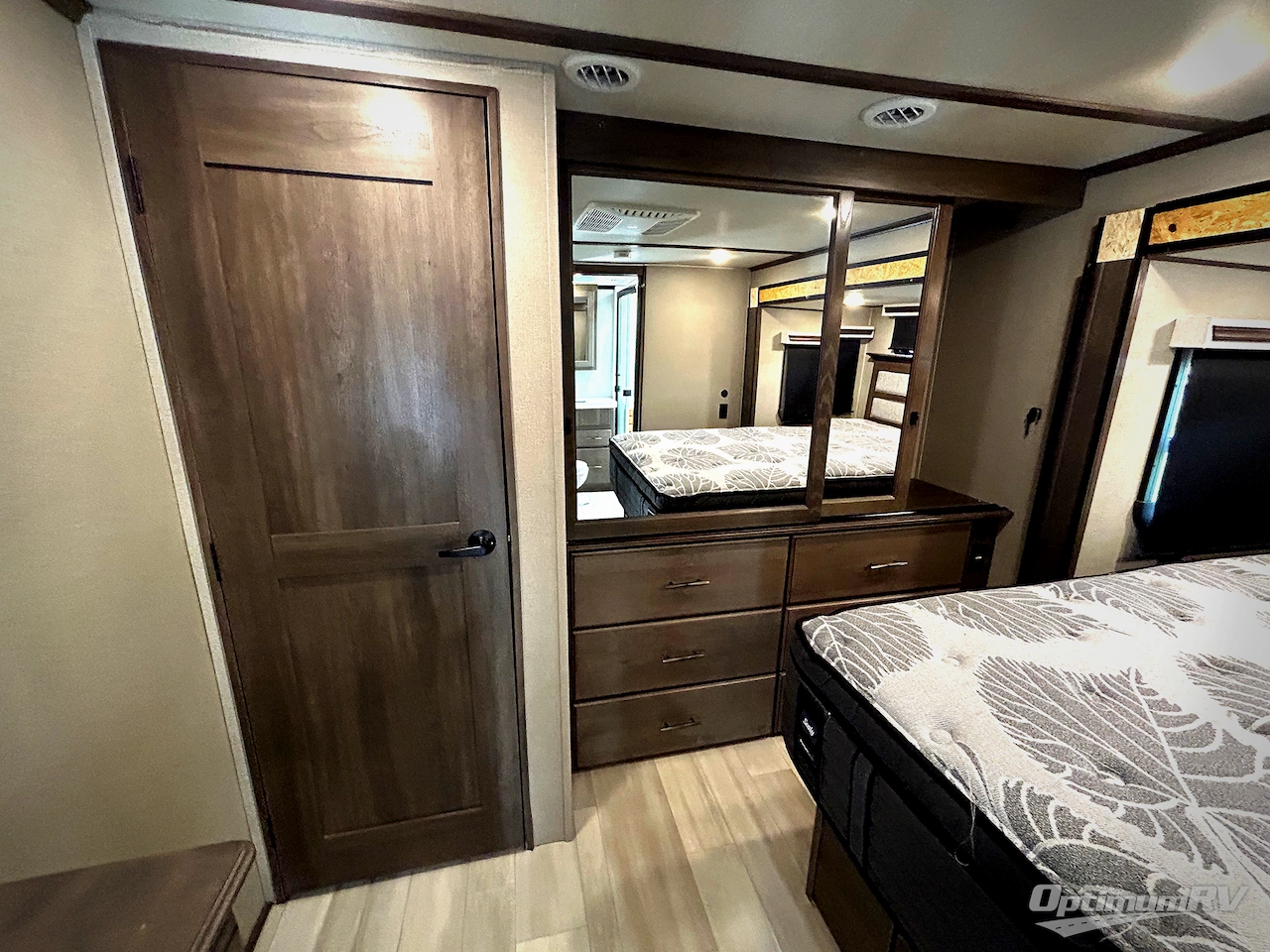 2022 Grand Design Solitude 346FLS Photo 20