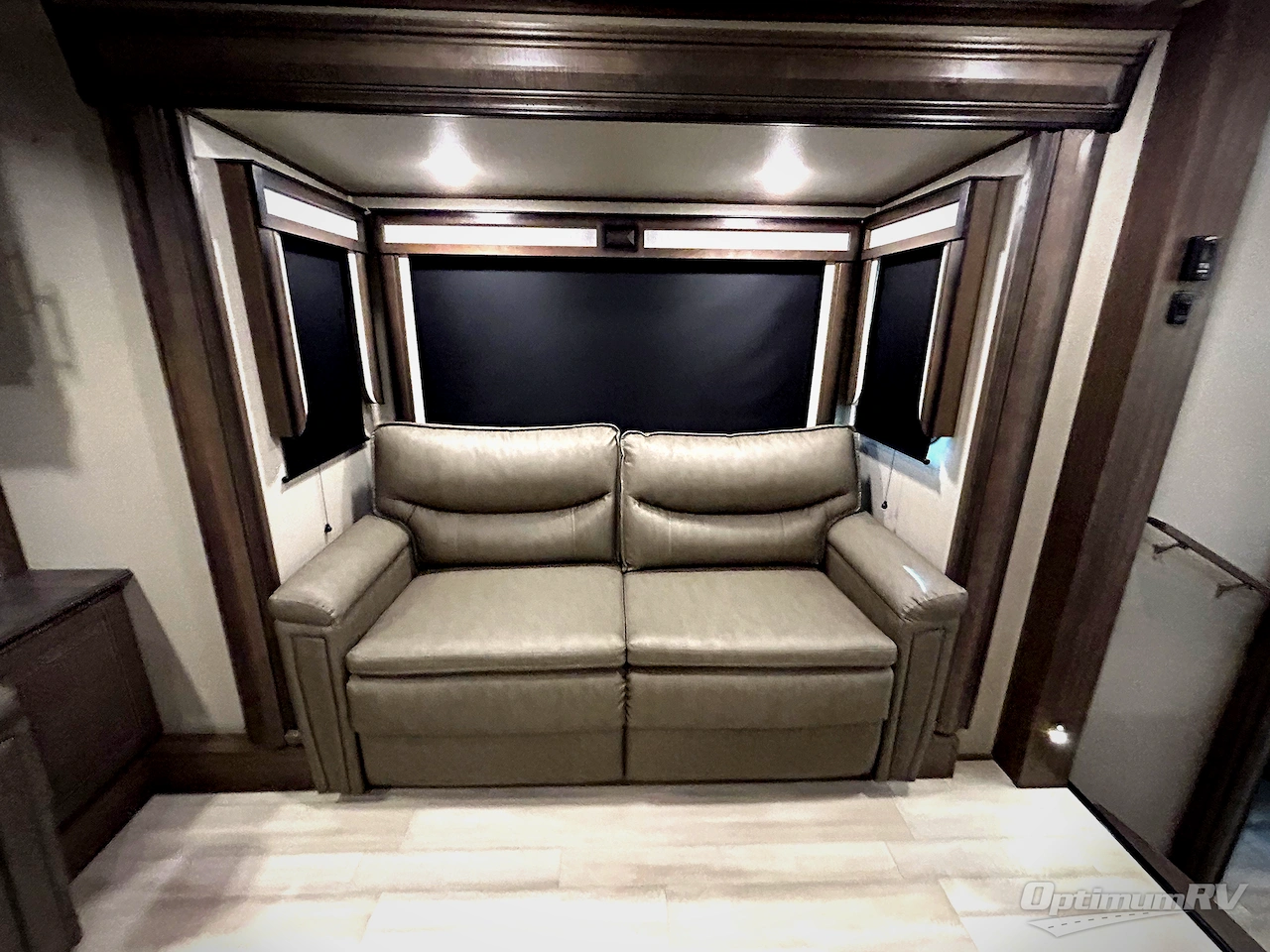 2022 Grand Design Solitude 346FLS Photo 9