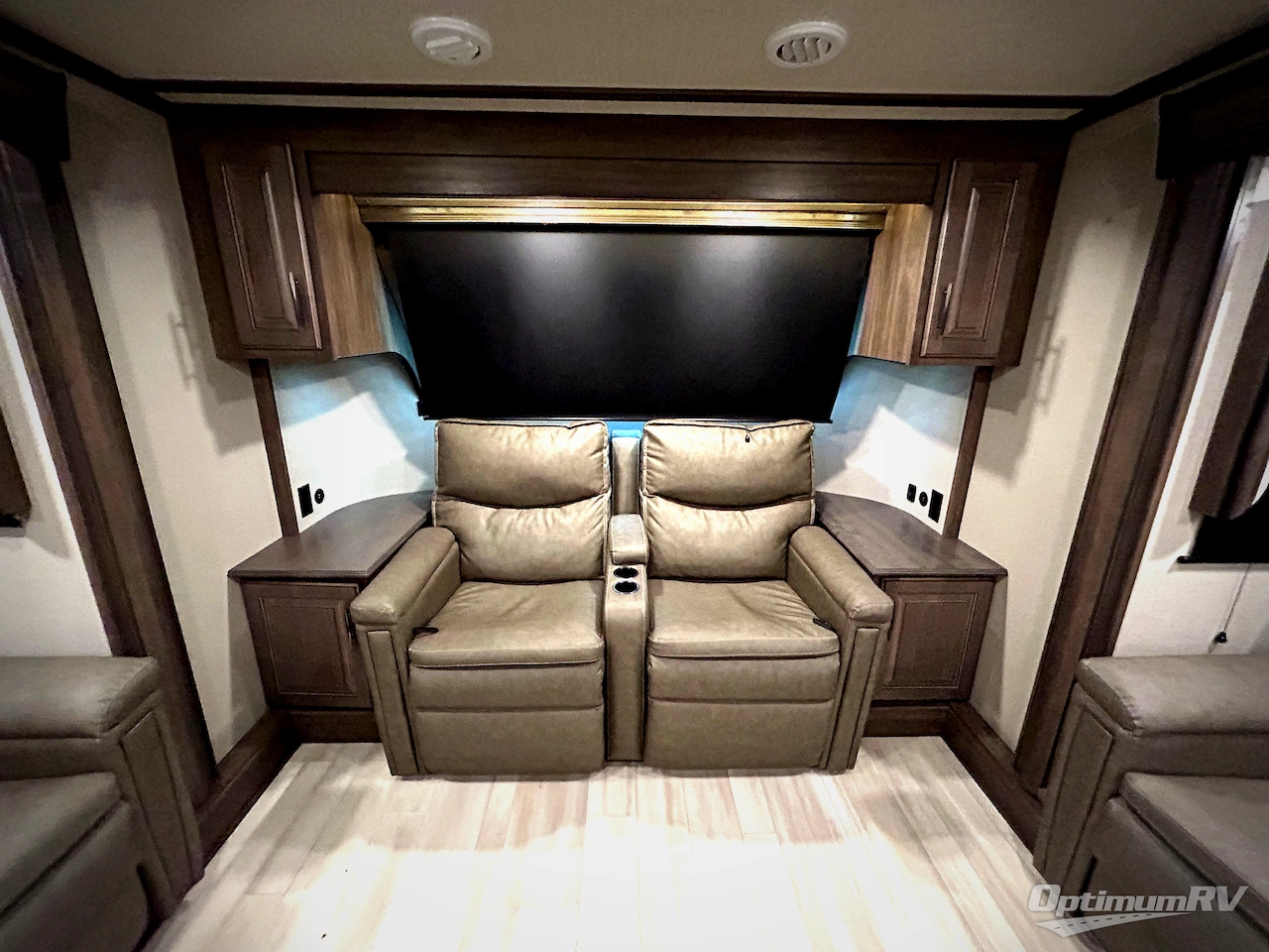 2022 Grand Design Solitude 346FLS Photo 10