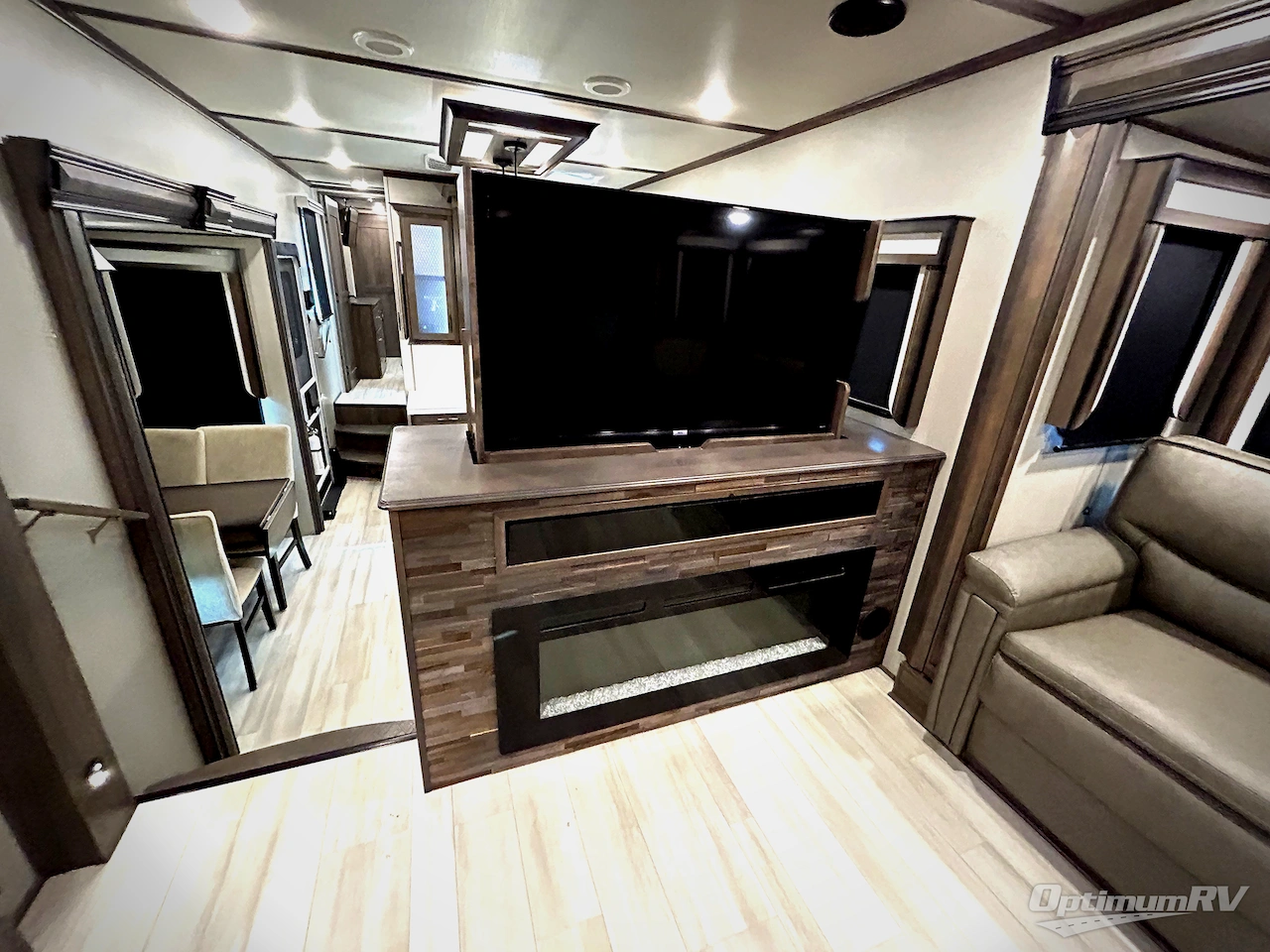 2022 Grand Design Solitude 346FLS Photo 12