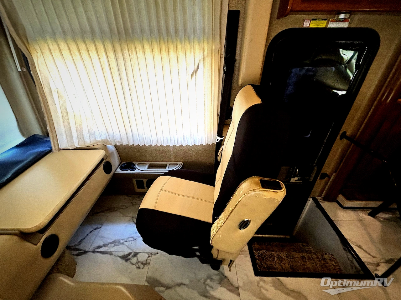 2014 Thor Challenger 37GT Photo 9