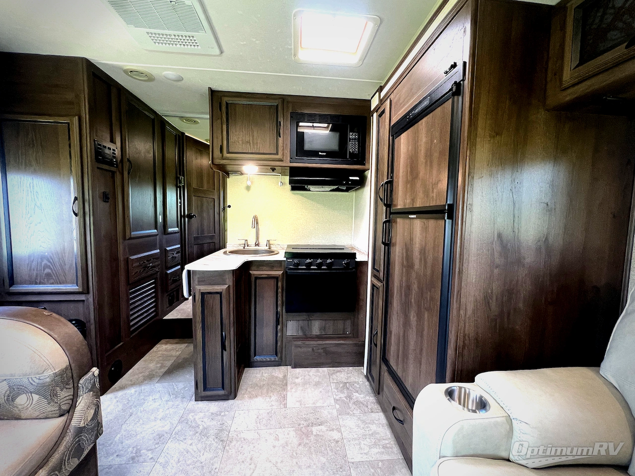 2019 Coachmen Freelander 26DS Chevy 4500 Photo 10