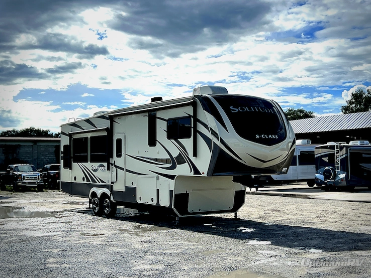 2021 Grand Design Solitude S-Class 2930RL RV Photo 1