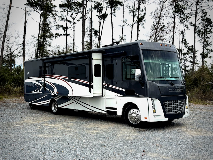 2016 Itasca Suncruiser 38Q RV Photo 1