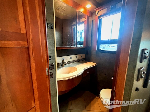 2015 Winnebago Journey 40R RV Photo 4