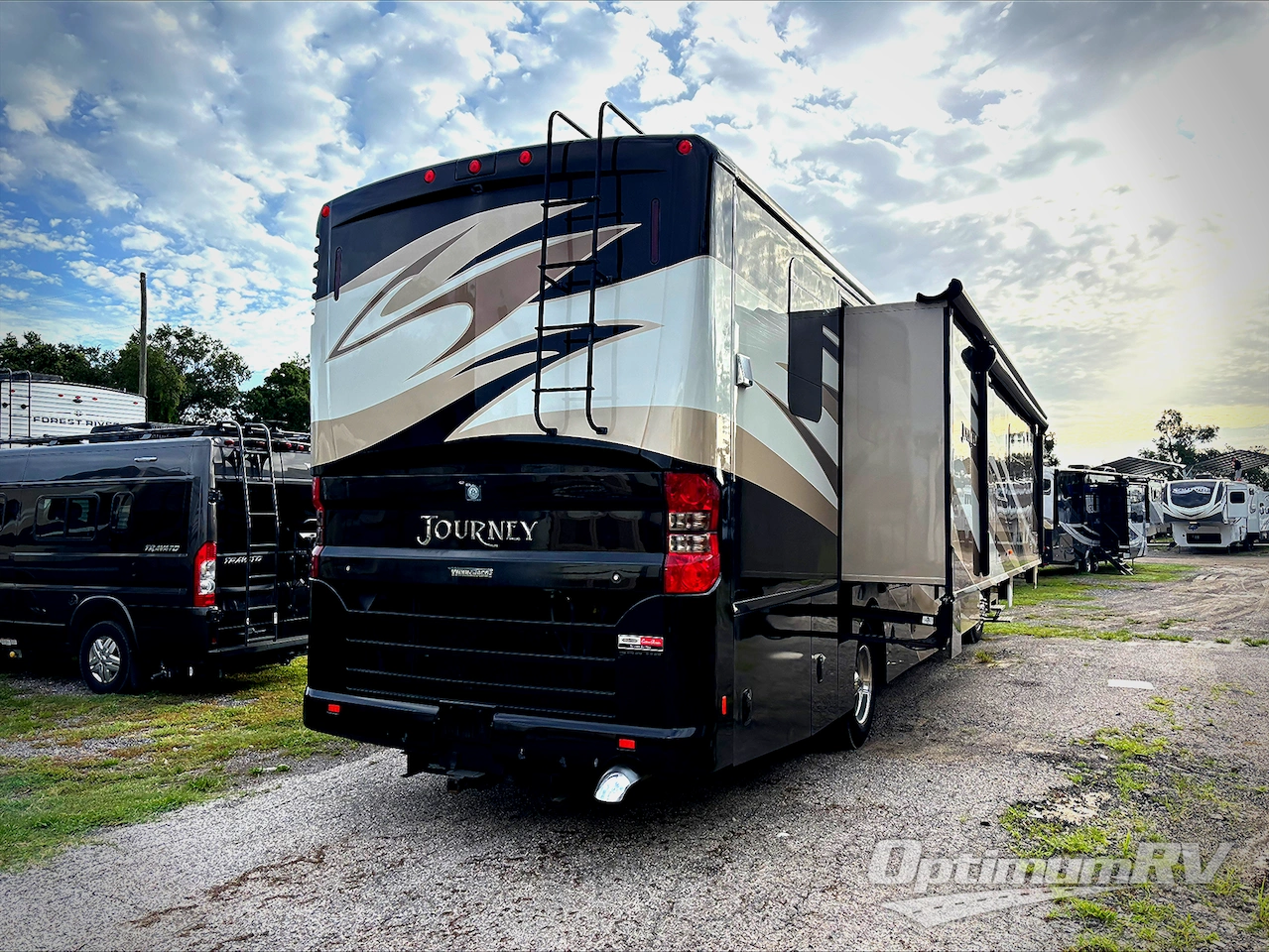2015 Winnebago Journey 40R Photo 3