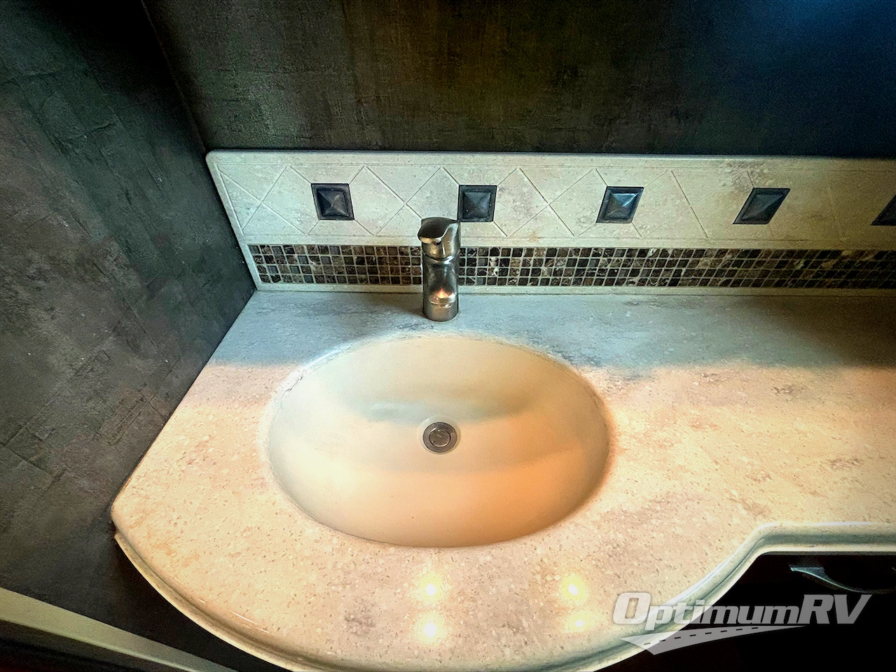 2015 Winnebago Journey 40R Photo 15
