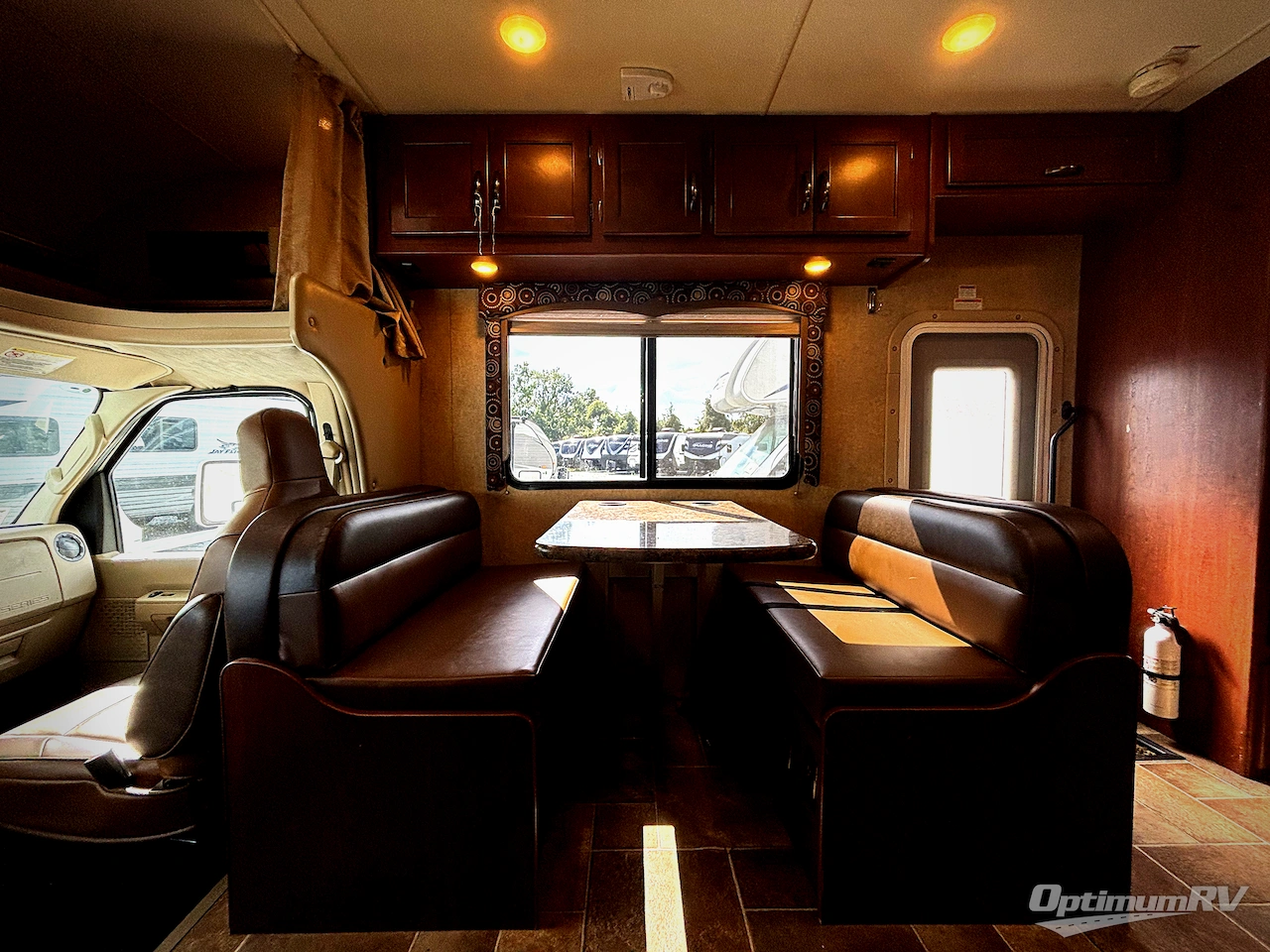 2016 Thor Four Winds 30C Photo 8