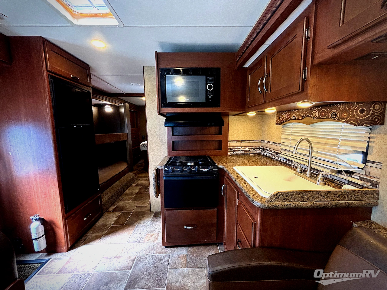 2016 Thor Four Winds 30C Photo 11