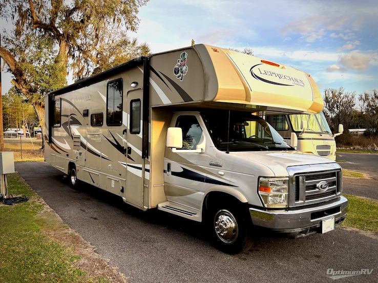 2015 Coachmen Leprechaun 319DS Ford 450 RV Photo 1