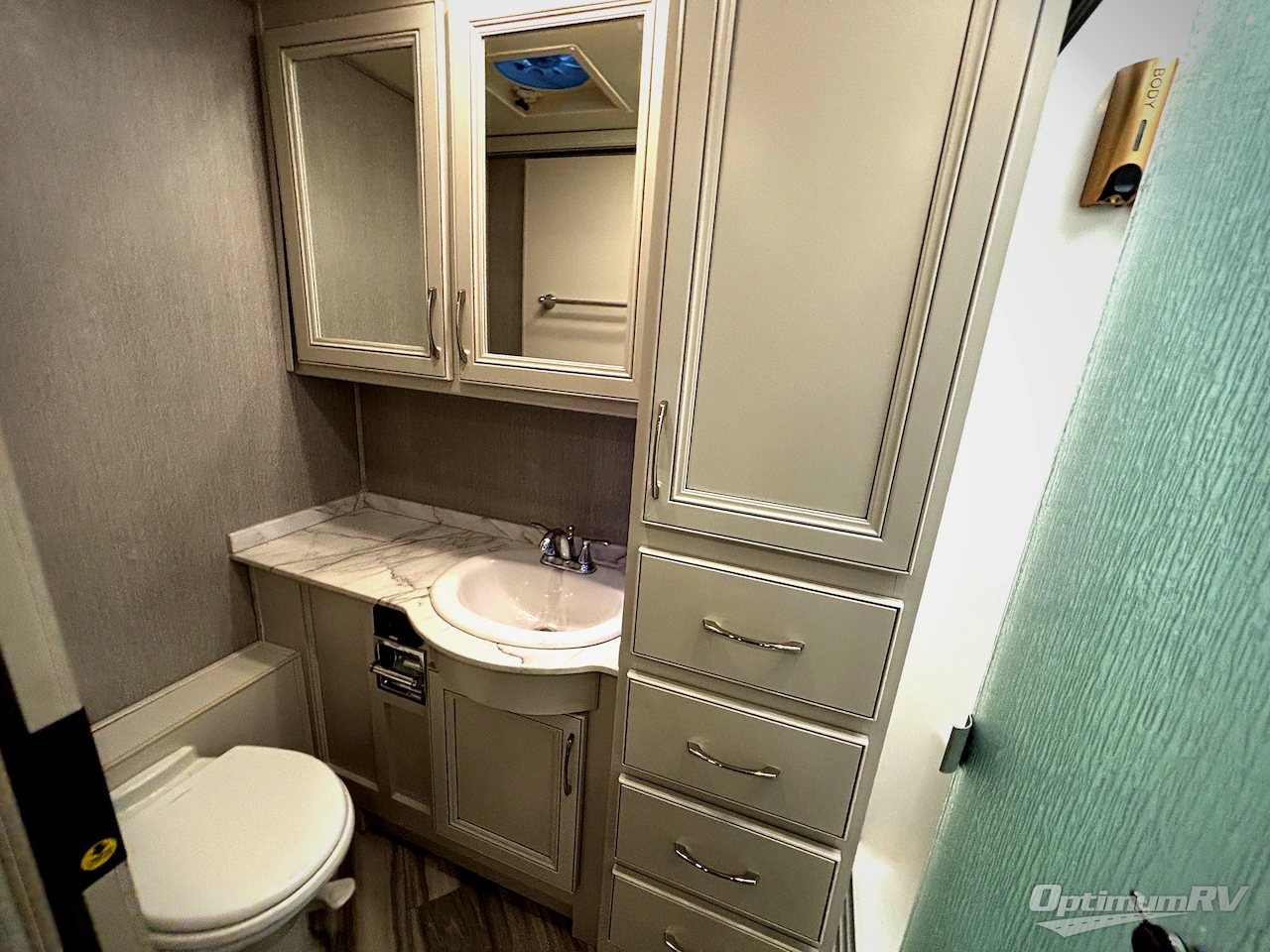 2022 Fleetwood Southwind 35K Photo 19