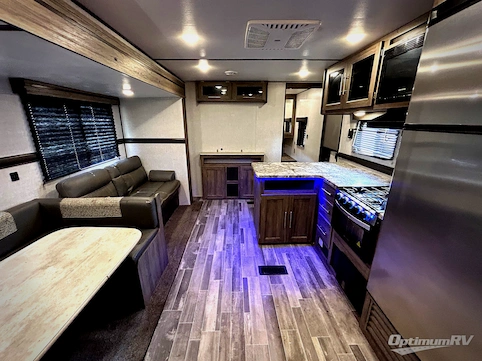 2022 CrossRoads Zinger Lite ZR270BH RV Photo 2