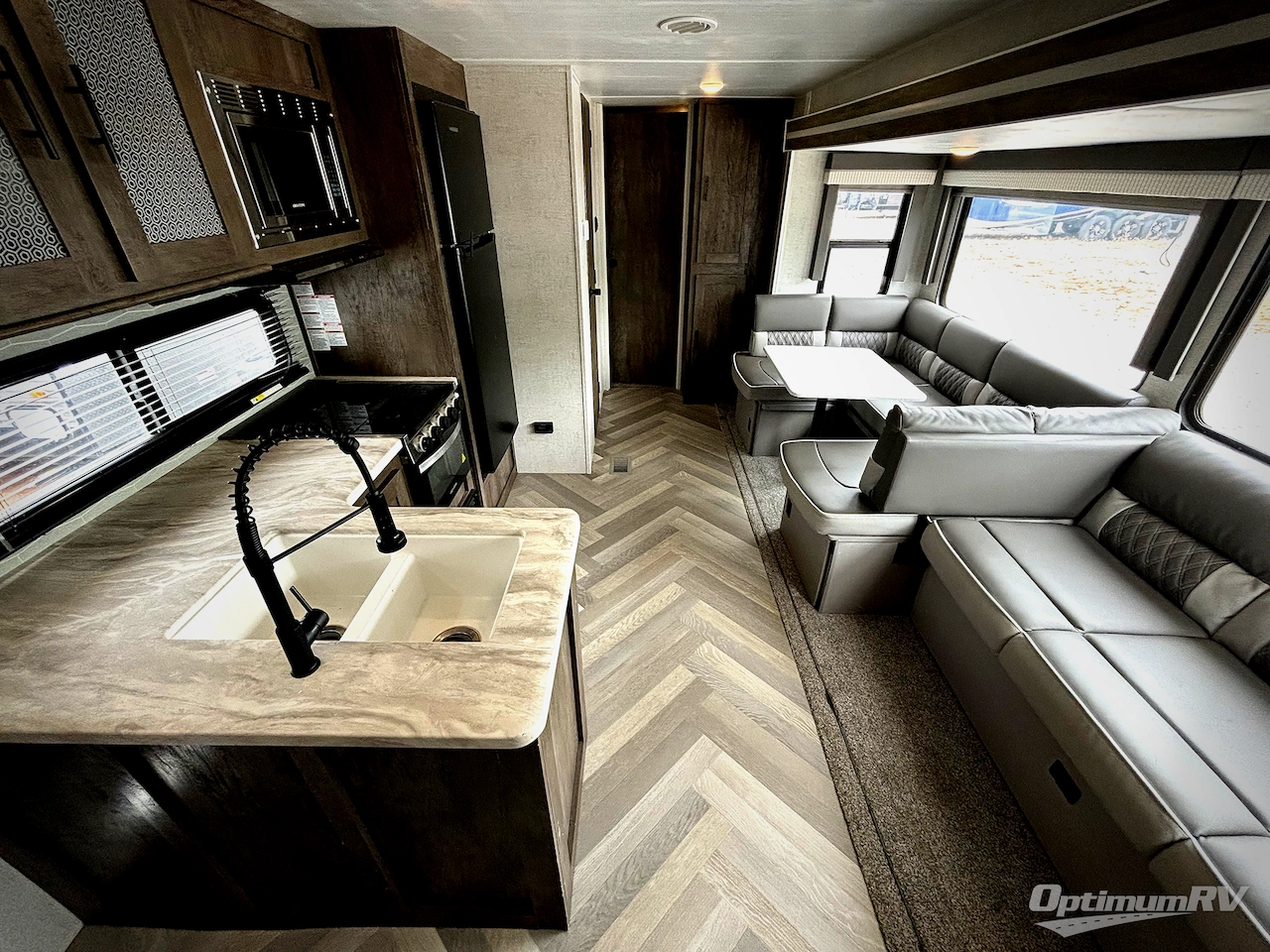 2021 Forest River Wildwood 31KQBTS Photo 4