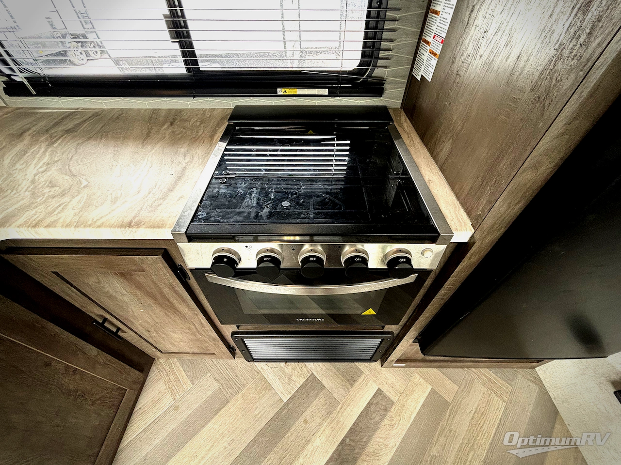 2021 Forest River Wildwood 31KQBTS Photo 6