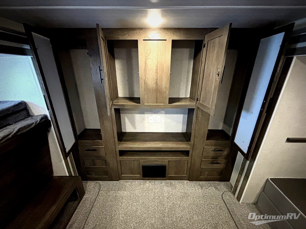 2021 Forest River Wildwood 31KQBTS Photo 12