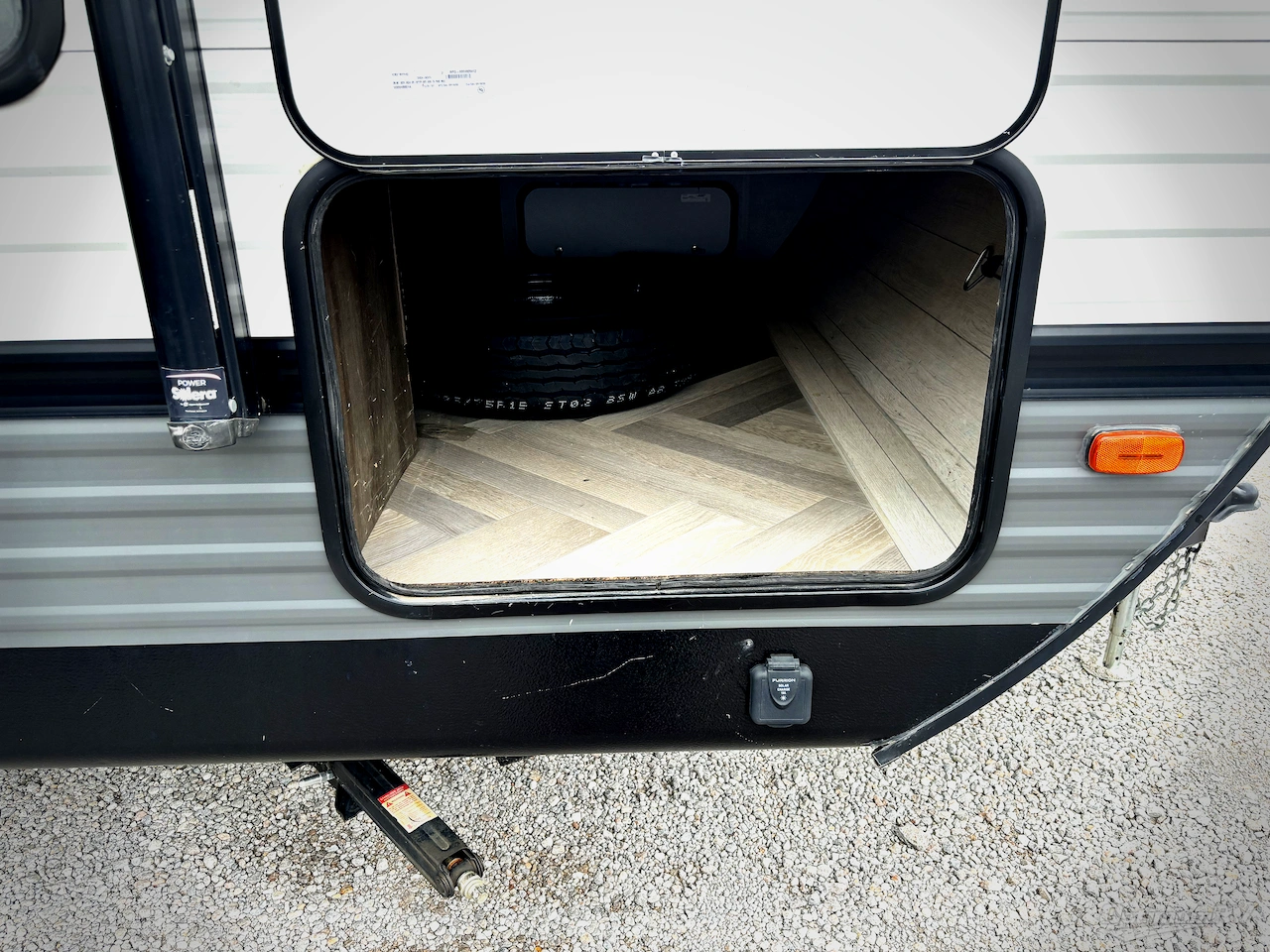 2021 Forest River Wildwood 31KQBTS Photo 15