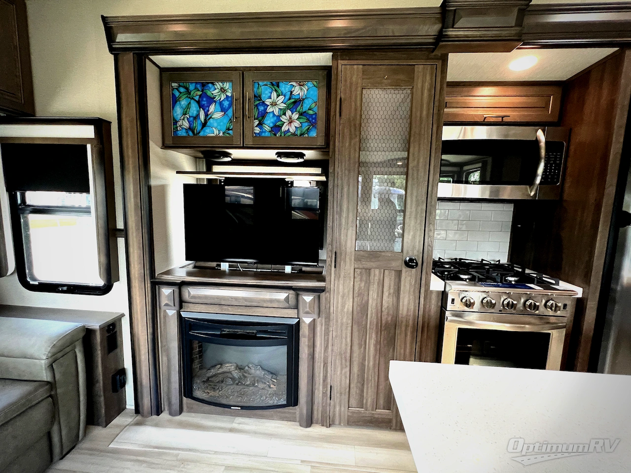 2021 Grand Design Solitude 378MBS Photo 7