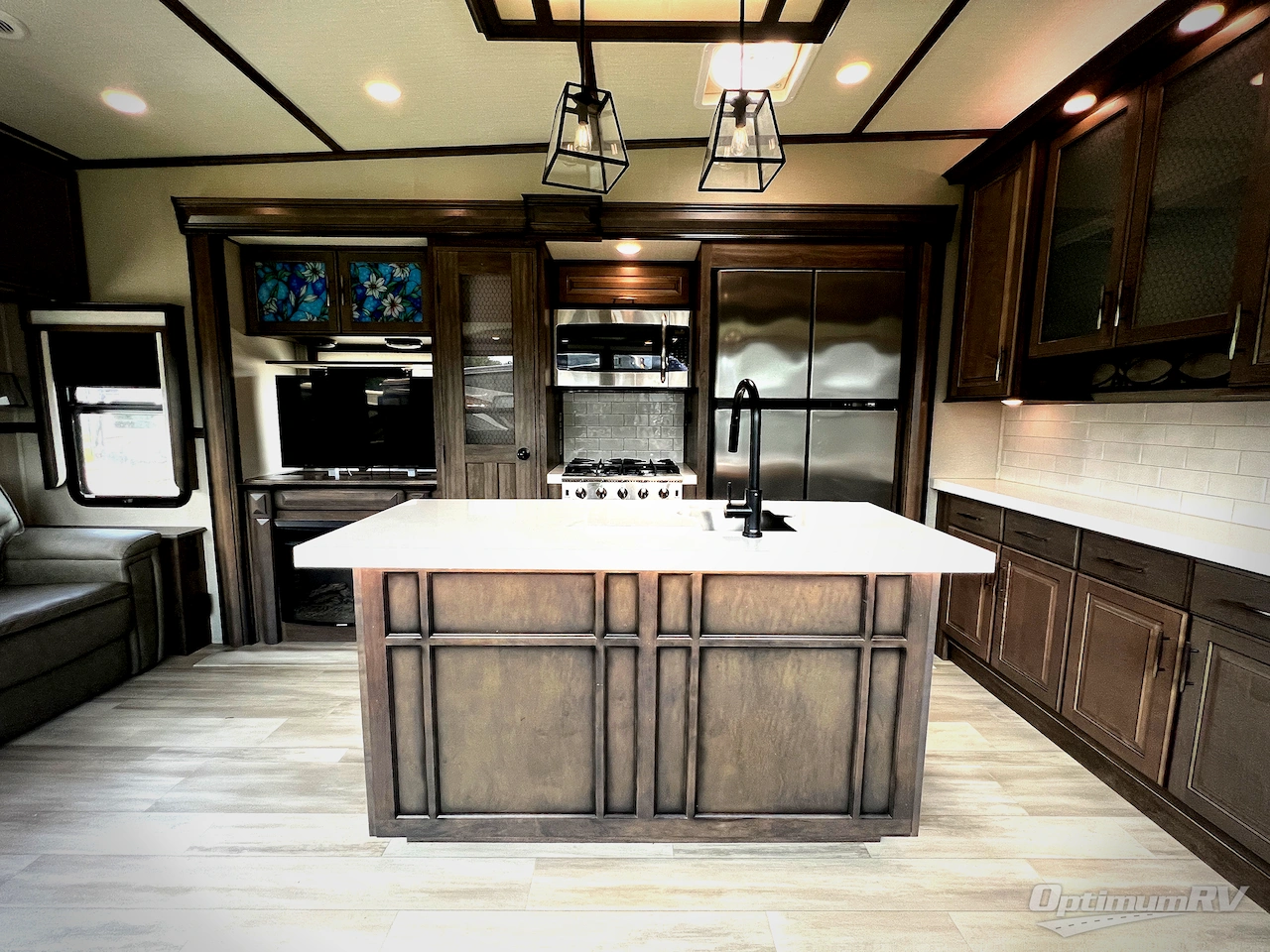 2021 Grand Design Solitude 378MBS Photo 10
