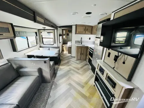 2022 Cruiser Twilight Signature TWS 2800 RV Photo 2
