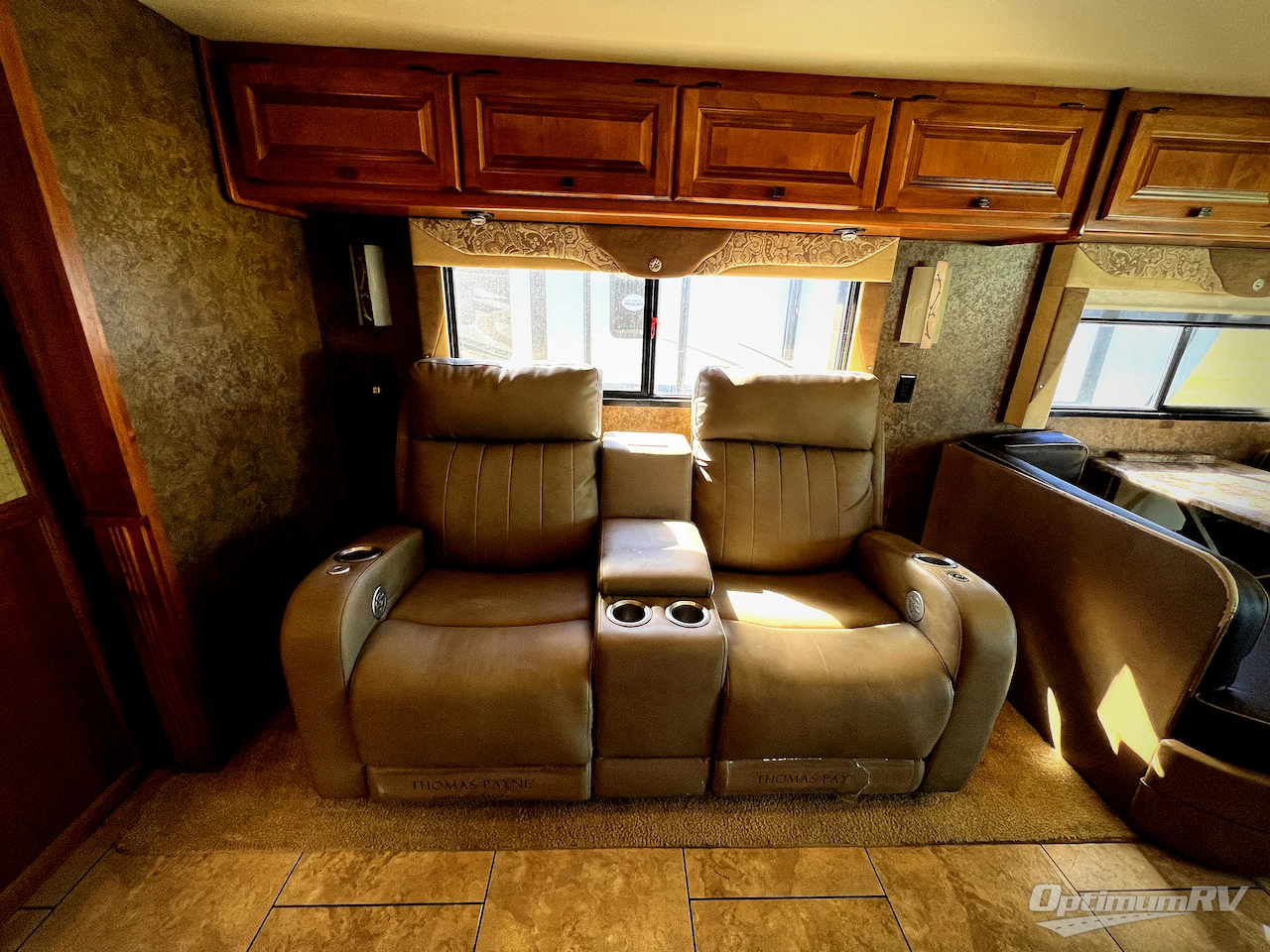 2014 Tiffin Allegro 31 SA Photo 9