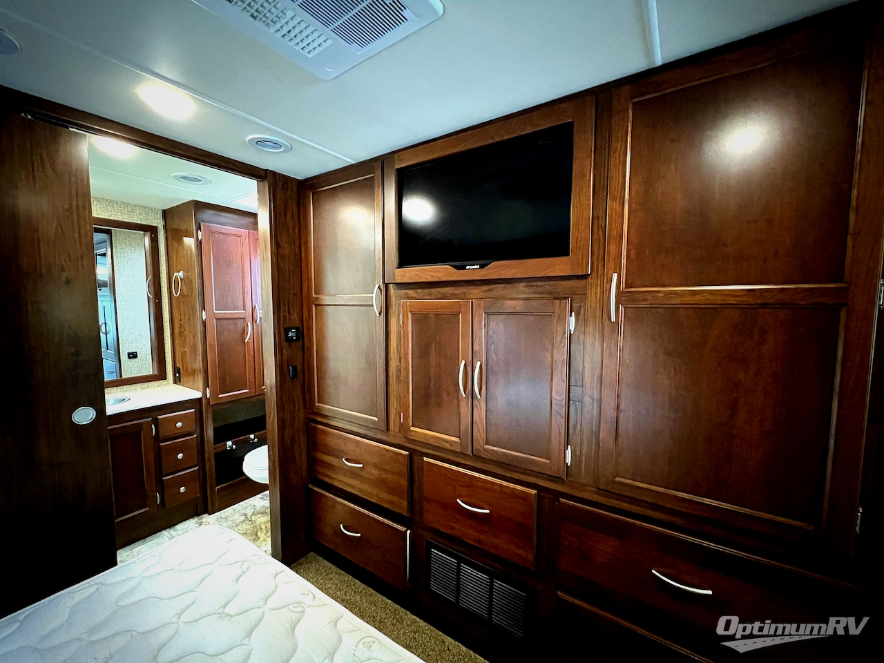 2016 Coachmen Mirada 35LS Photo 22