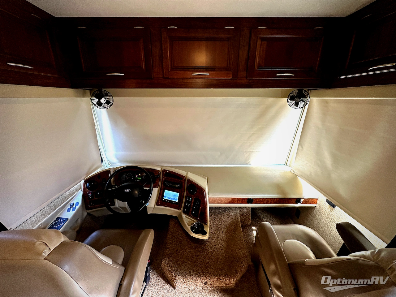 2016 Coachmen Mirada 35LS Photo 6