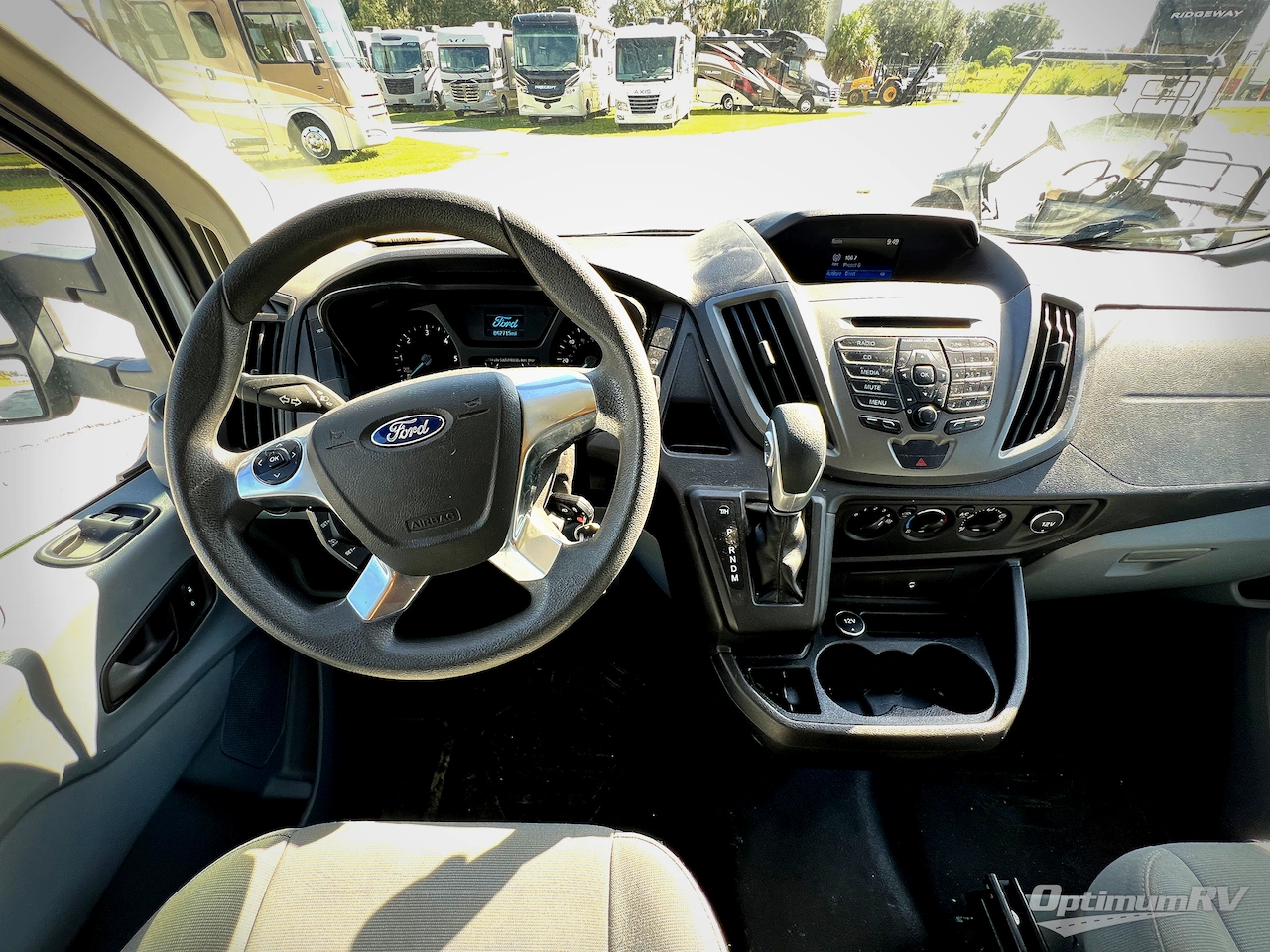2017 Thor Compass 23TR Photo 9