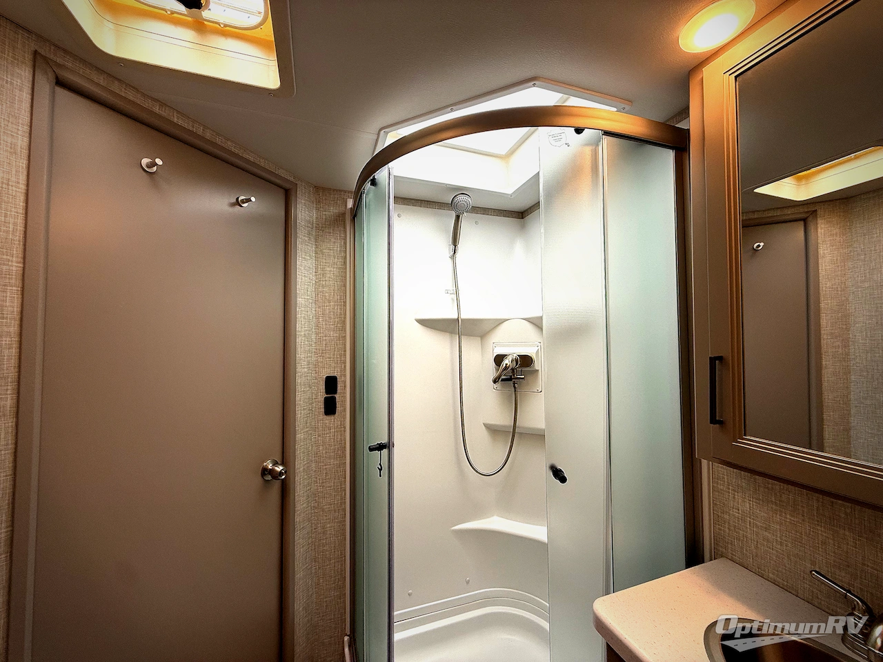 2023 Thor Quantum LF31 Photo 16