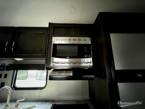 2020 Jayco Jay Flight SLX 8 284BHS RV Photo 3