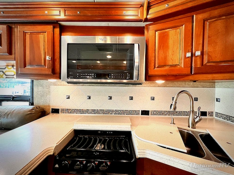2014 Itasca Meridian 36M RV Photo 3