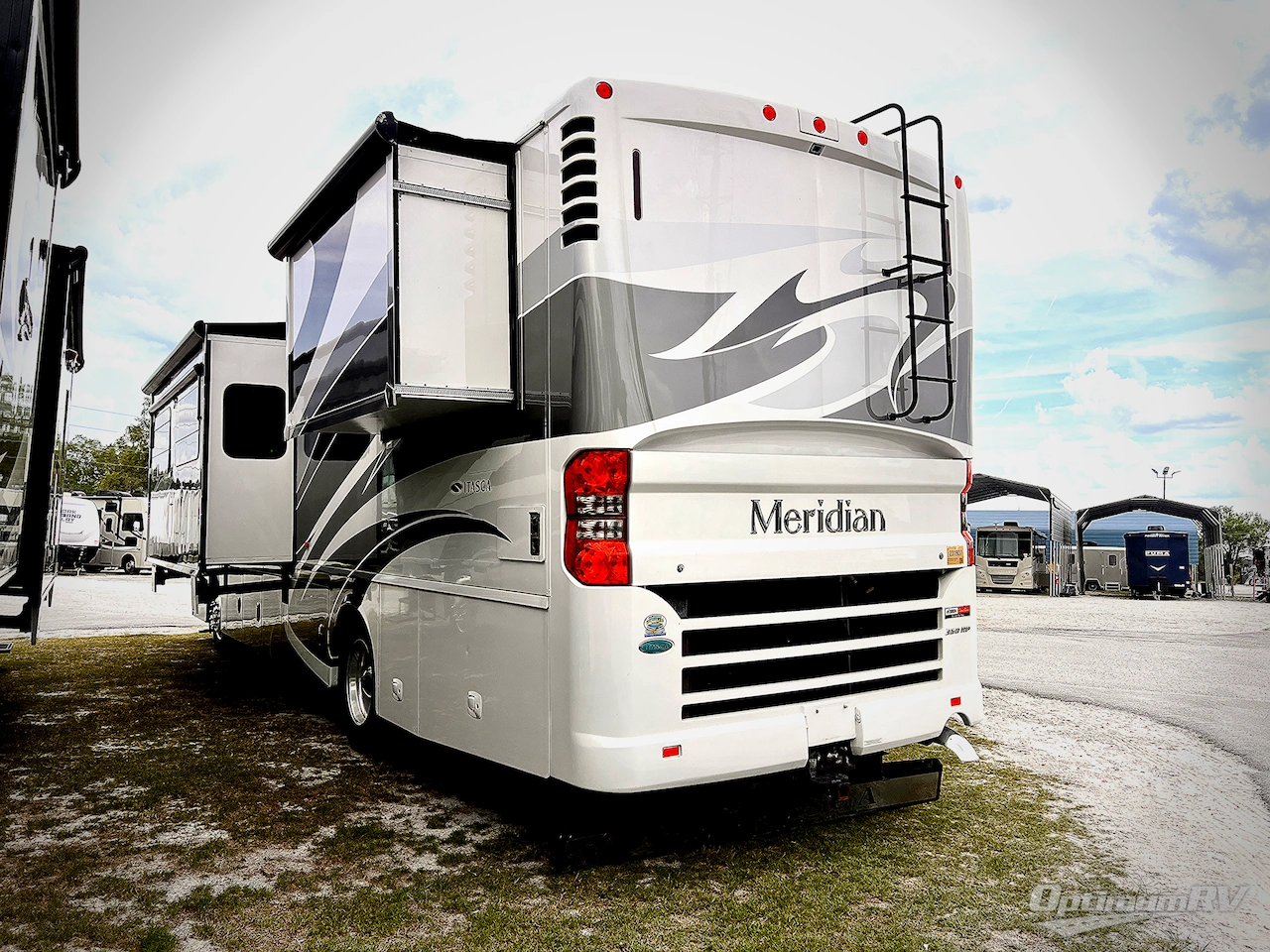 2014 Itasca Meridian 36M Photo 2