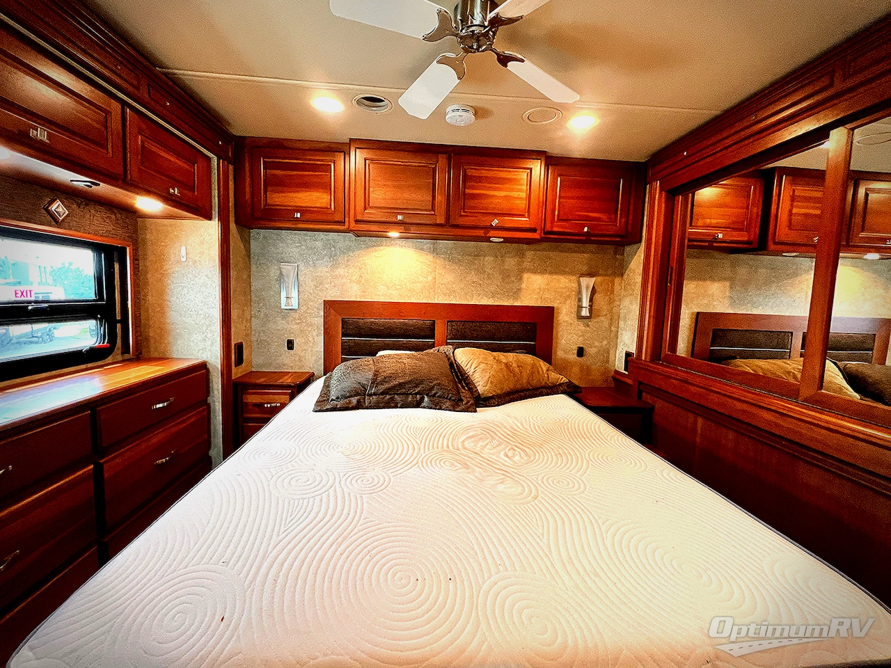 2014 Itasca Meridian 36M Photo 15