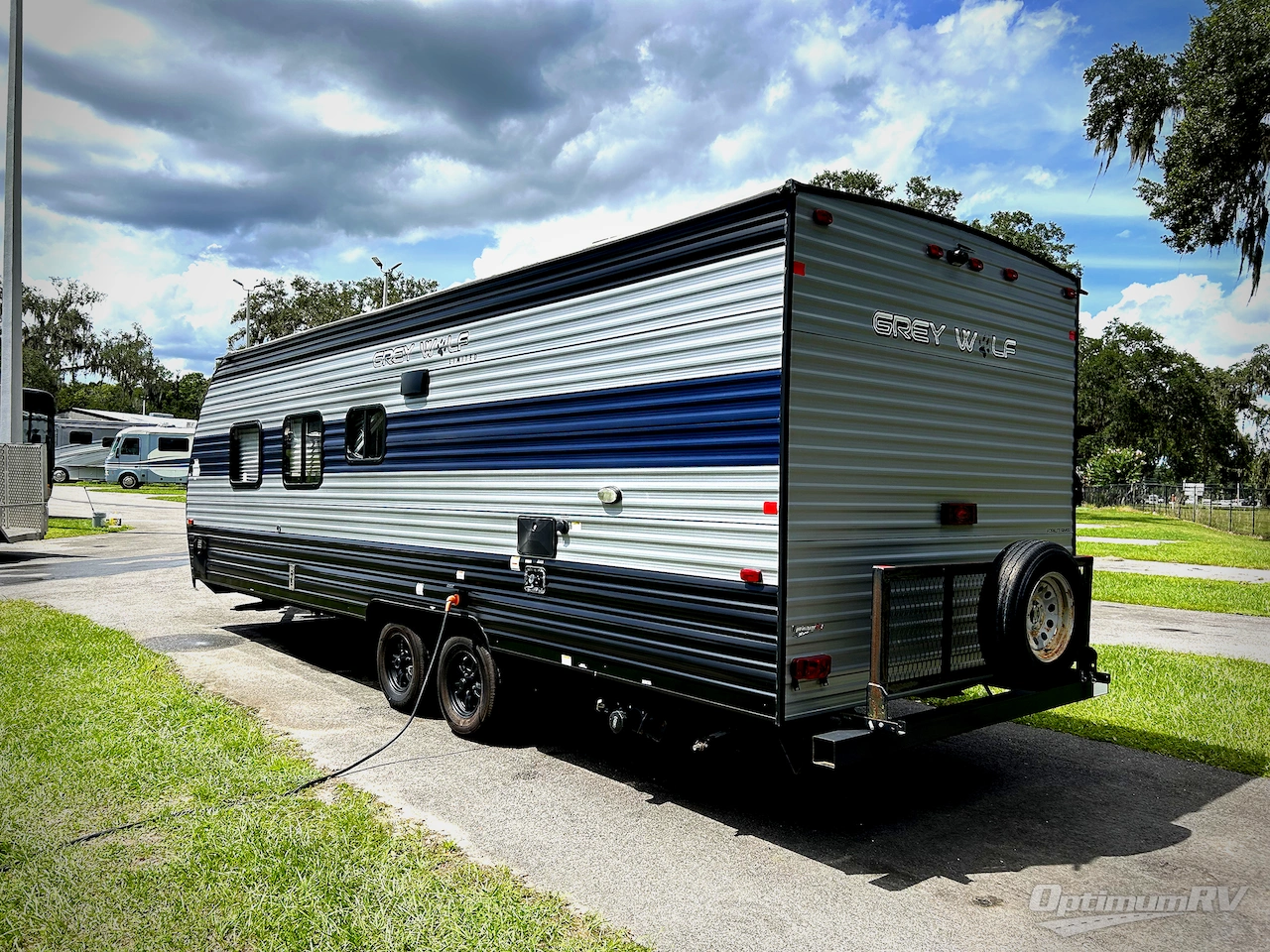 2022 Forest River Cherokee Grey Wolf 26DJSE Photo 3