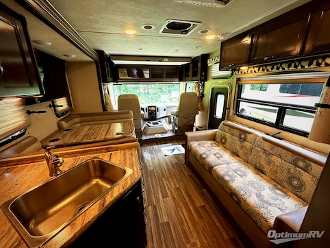 2018 Thor ACE 29.4 RV Photo 3