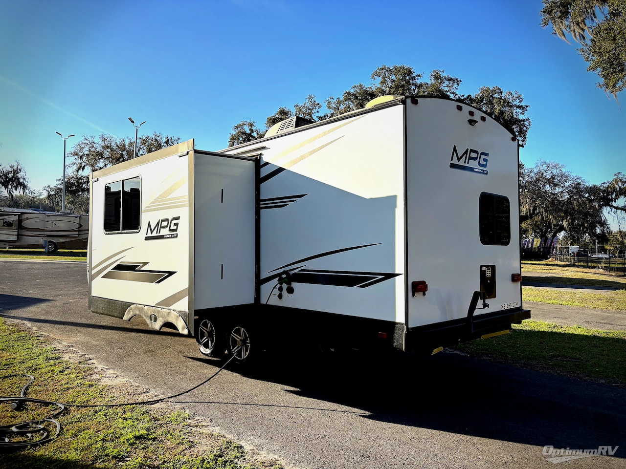 2022 Cruiser MPG 2500BH Photo 3