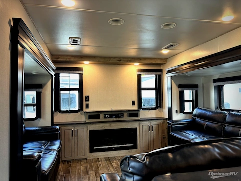 2021 Keystone Avalanche 375RD RV Photo 2