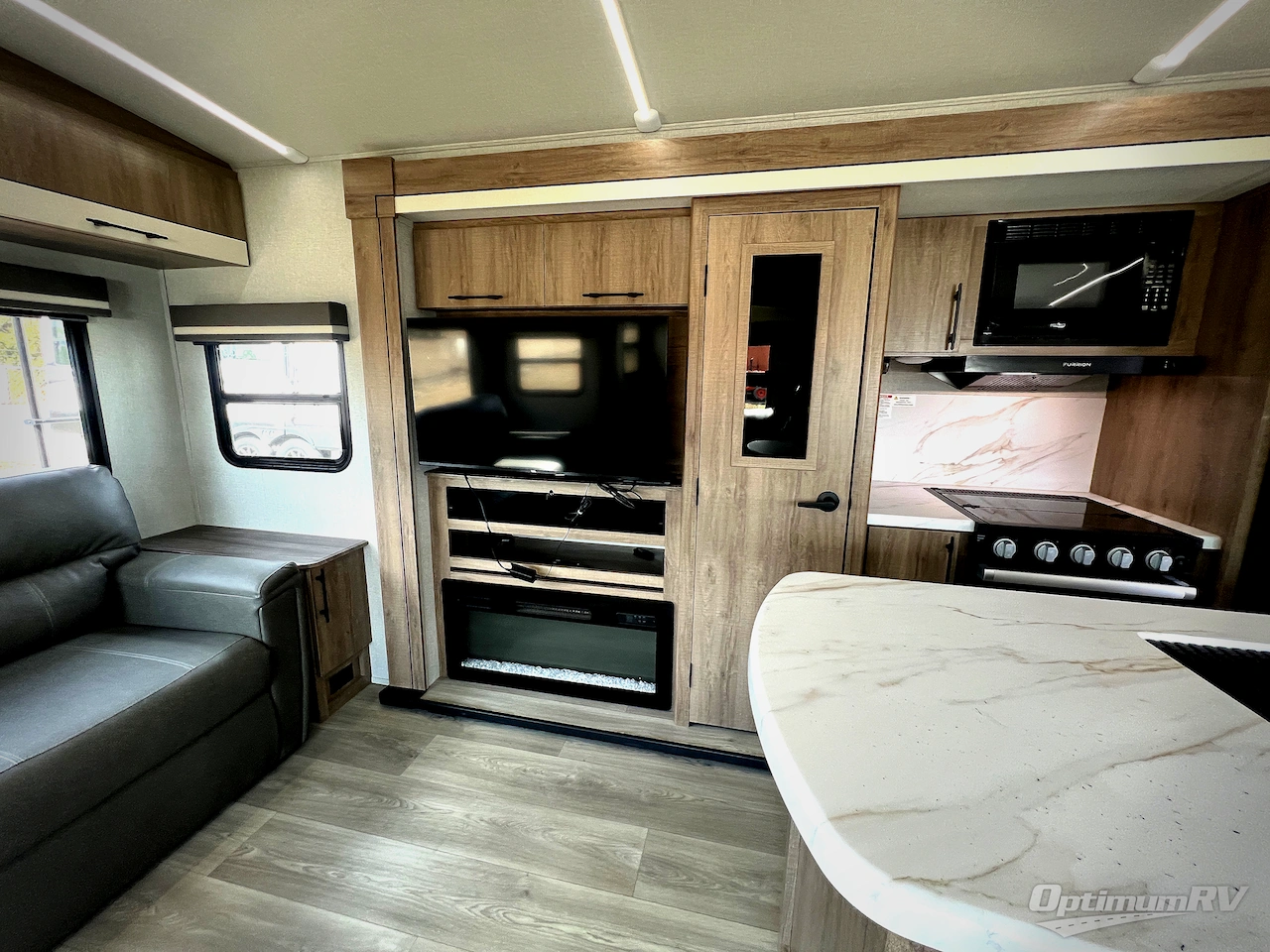 2024 Grand Design Imagine 2970RL Photo 7