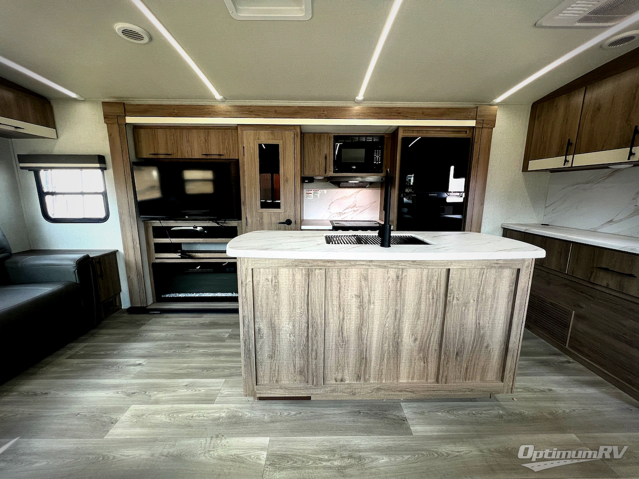 2024 Grand Design Imagine 2970RL Photo 10