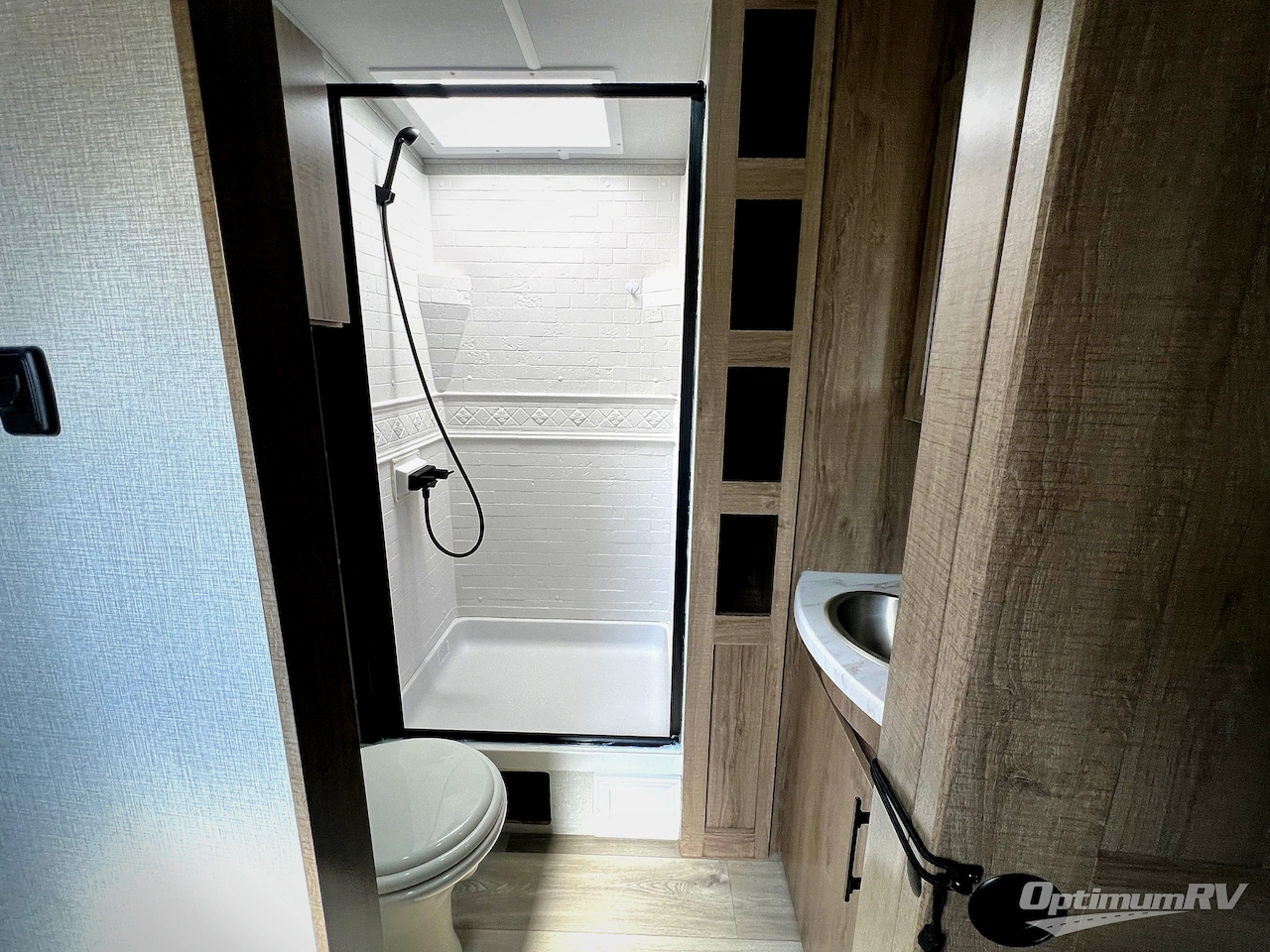 2024 Grand Design Imagine 2970RL Photo 19